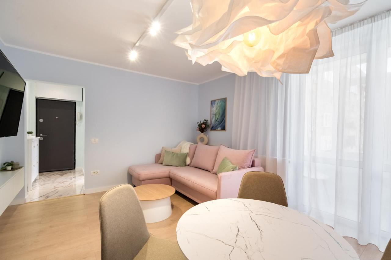 Candy Land Downtown Apartment Bucureşti Exterior foto