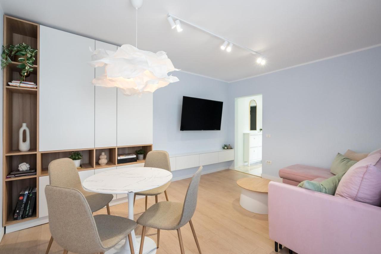 Candy Land Downtown Apartment Bucureşti Exterior foto